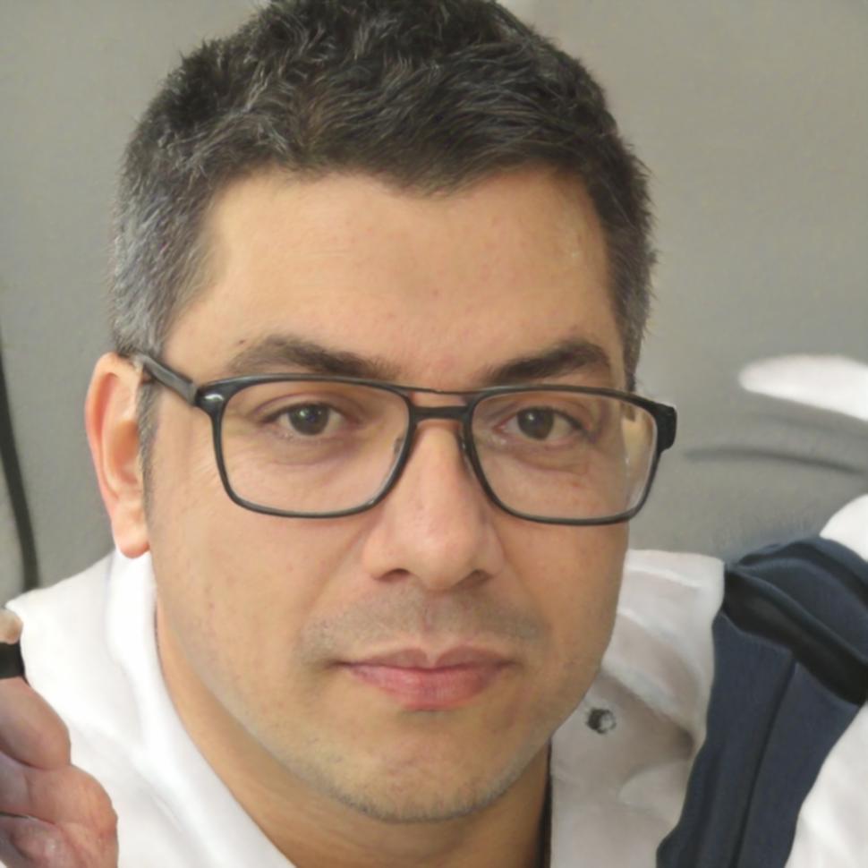 Experto en educación remota Carlos Mendoza